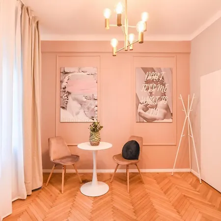 Apartamento Modern - Central With Wall Projector Near Radisson *