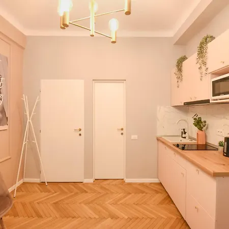 Apartment Modern - Central With Wall Projector Near Radisson Bucharest