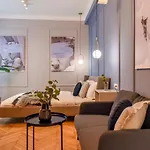 Modern - Central With Wall Projector Near Radisson Apartamento *