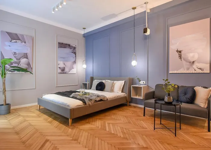 Modern - Central With Wall Projector Near Radisson شقة بوخارست