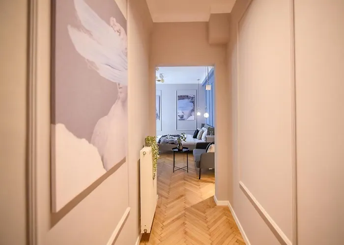 شقة Modern - Central With Wall Projector Near Radisson