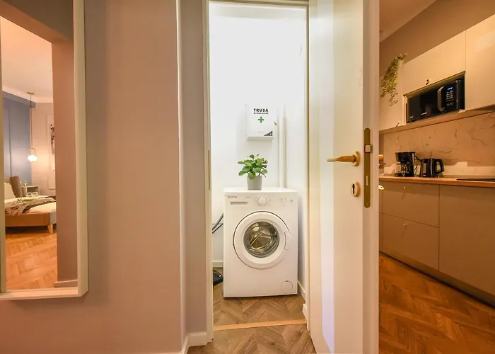 Modern - Central With Wall Projector Near Radisson 아파트 부쿠레슈티