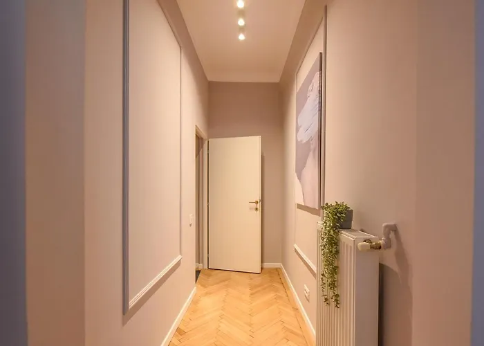 Modern - Central With Wall Projector Near Radisson 아파트 부쿠레슈티