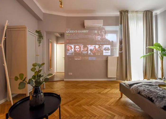 Modern - Central With Wall Projector Near Radisson شقة بوخارست