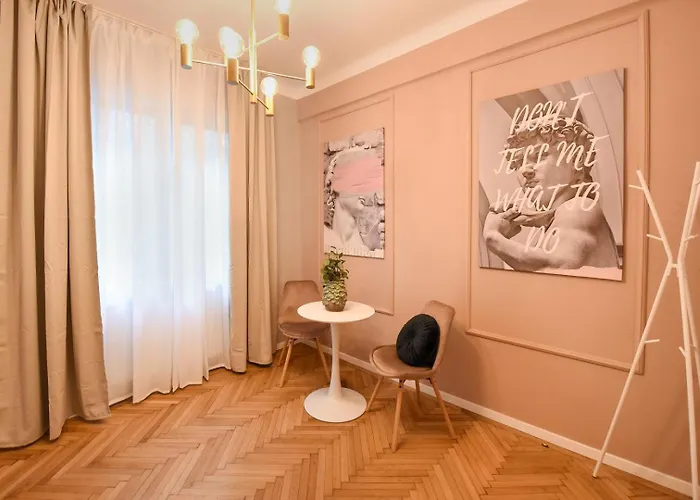 아파트 Modern - Central With Wall Projector Near Radisson *