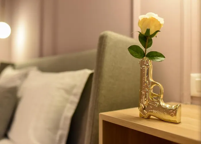 Modern - Central With Wall Projector Near Radisson 부쿠레슈티