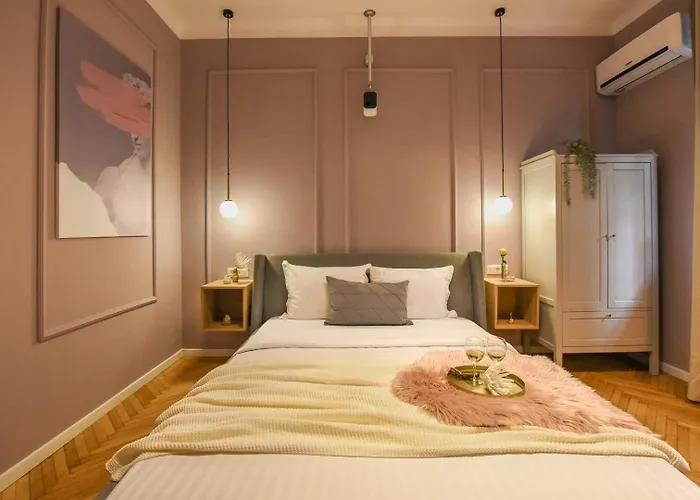 아파트 Modern - Central With Wall Projector Near Radisson *